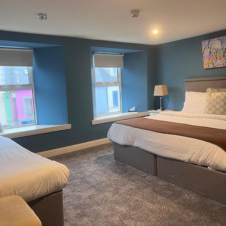 The Townhouse Bed & Breakfast Milltown Malbay Bagian luar foto