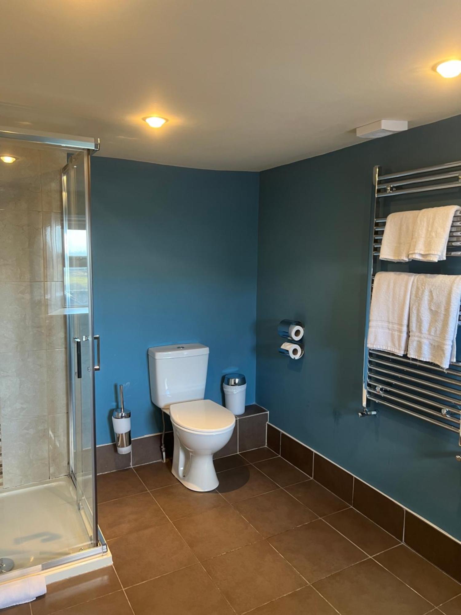 The Townhouse Bed & Breakfast Milltown Malbay Bagian luar foto