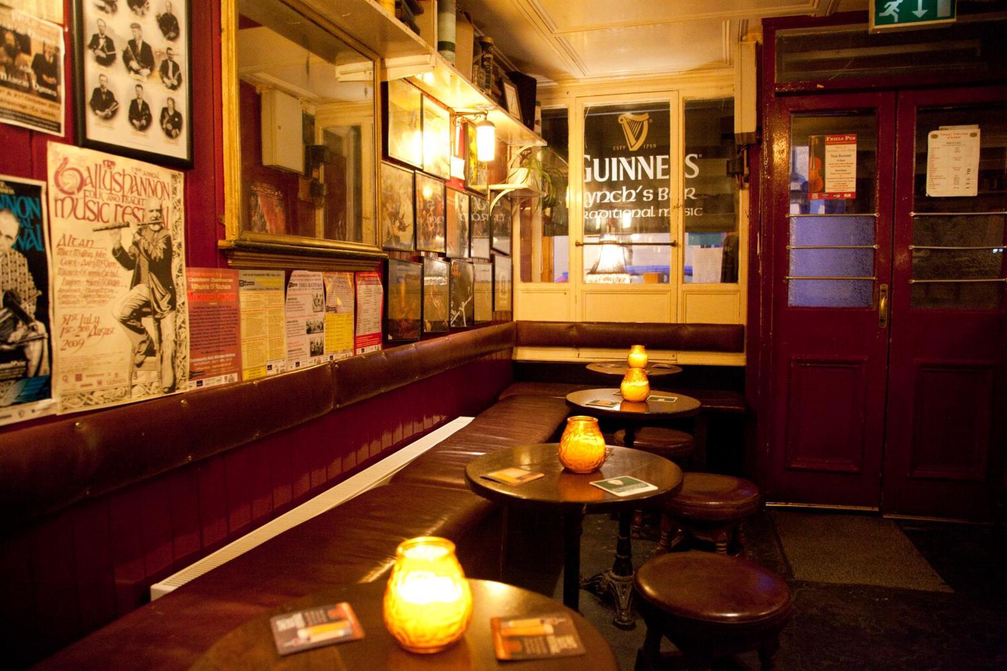 The Townhouse Bed & Breakfast Milltown Malbay Bagian luar foto