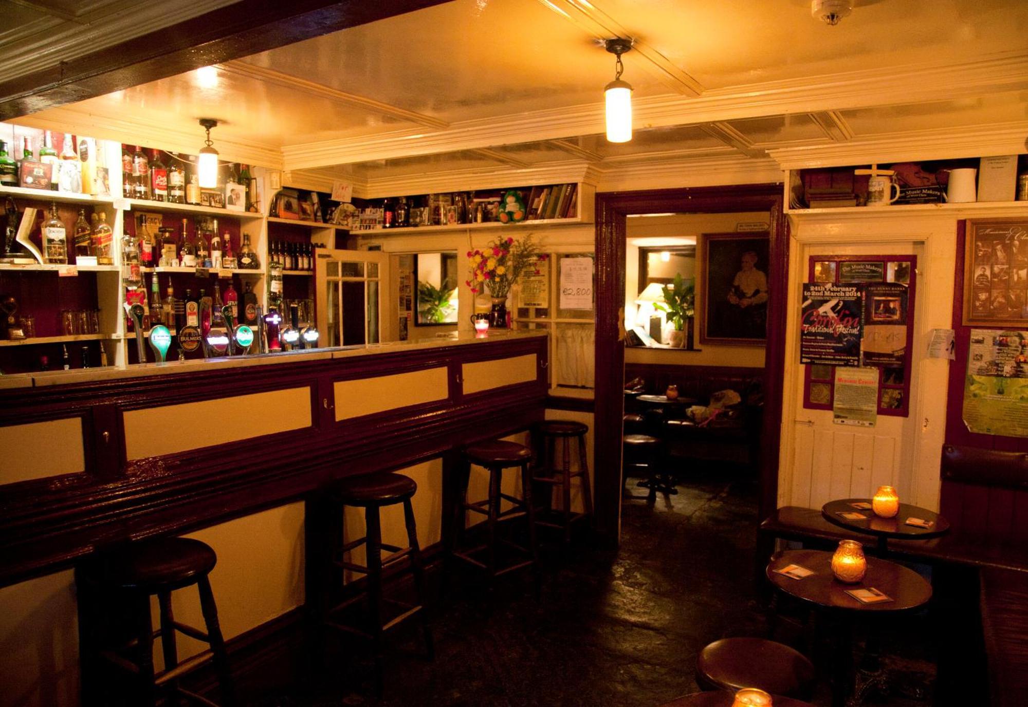 The Townhouse Bed & Breakfast Milltown Malbay Bagian luar foto