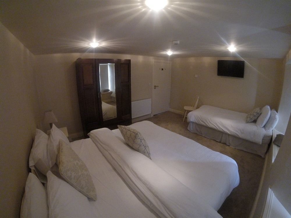 The Townhouse Bed & Breakfast Milltown Malbay Bagian luar foto