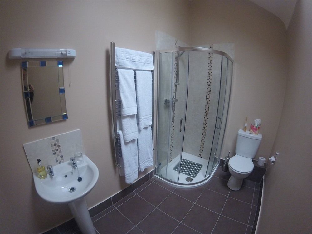 The Townhouse Bed & Breakfast Milltown Malbay Bagian luar foto