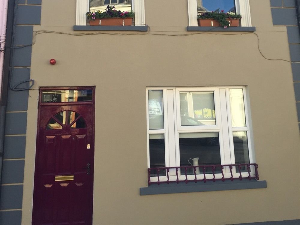 The Townhouse Bed & Breakfast Milltown Malbay Bagian luar foto