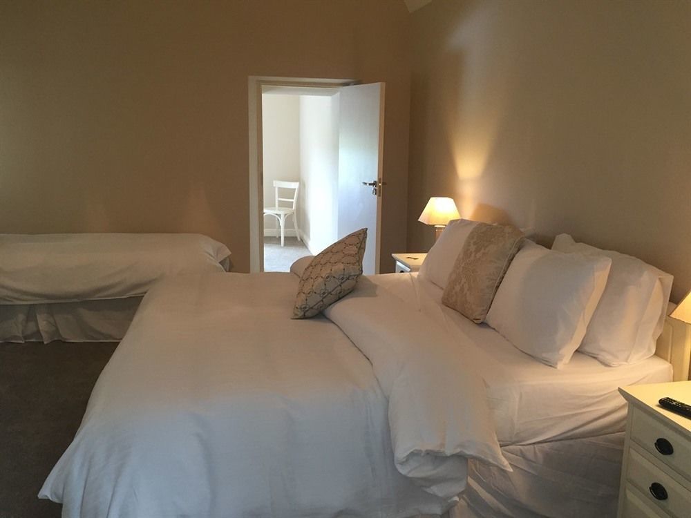 The Townhouse Bed & Breakfast Milltown Malbay Bagian luar foto