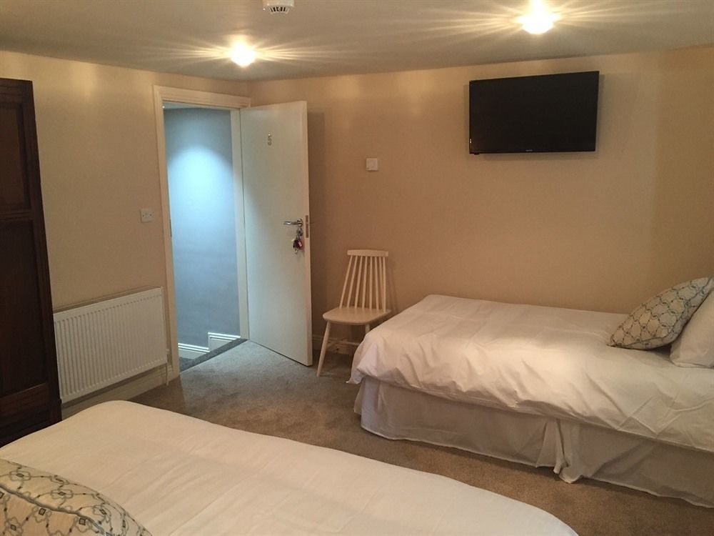 The Townhouse Bed & Breakfast Milltown Malbay Bagian luar foto